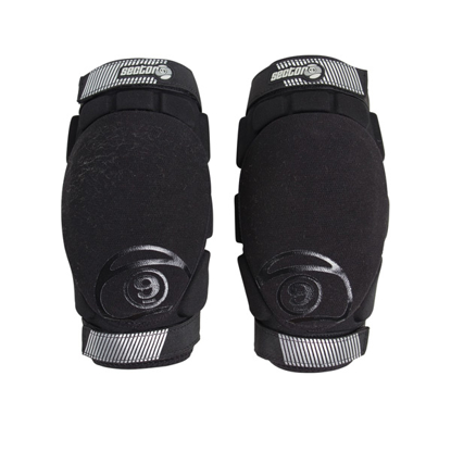 SECTOR 9 PRESSION ELBOW BLK S/M