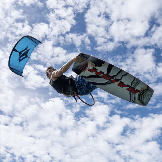 Picture for category Kitesurfing